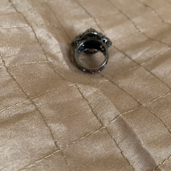 4/$25🦋 Premier Design Ring Sz 5 - Picture 5 of 5